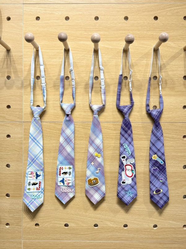 小宇宙布貼短領帶 