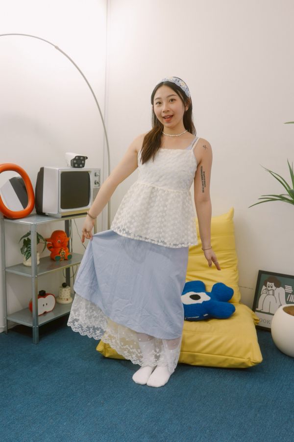 疊穿立體小花罩衫 