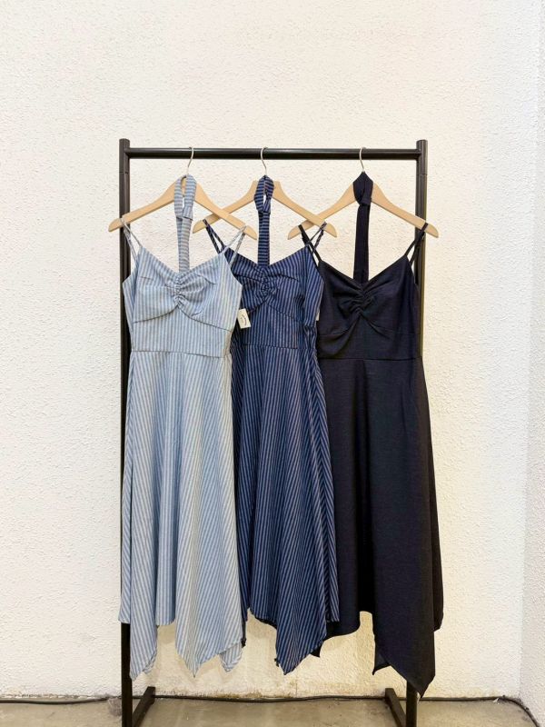 造型綁帶抓皺洋裝 