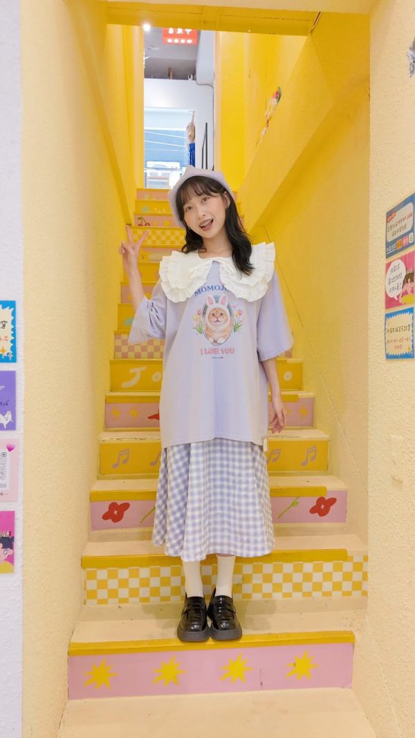 可愛兔耳鏡子貓大踢 