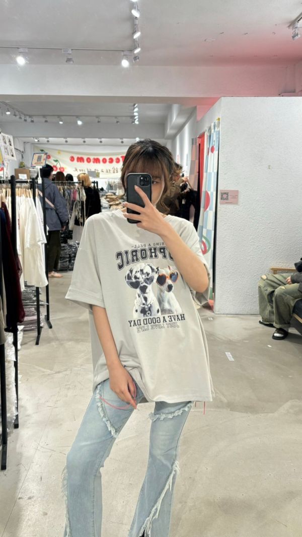 墨鏡狗狗大踢 
