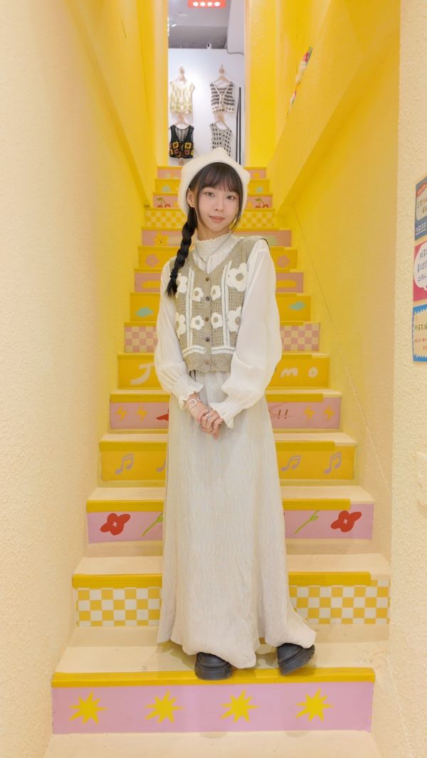 立體白花花小背心 