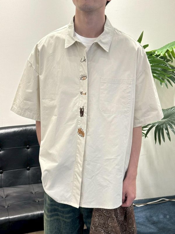 簡約小刺繡襯衫 