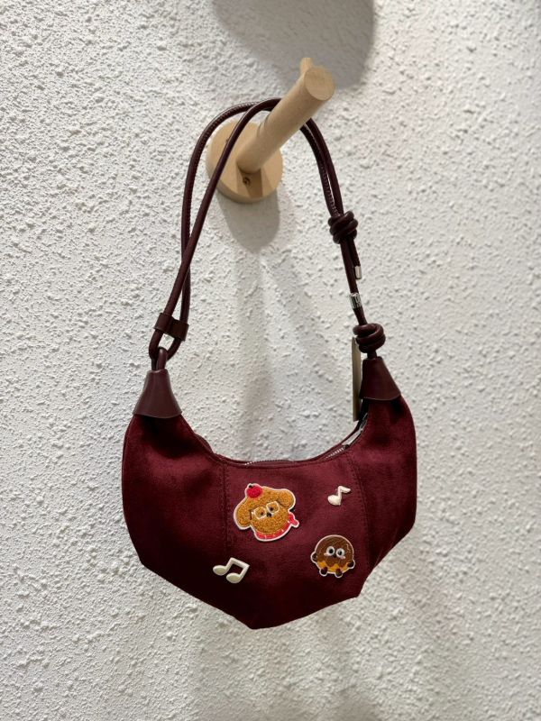 百搭牛角燙布小包 