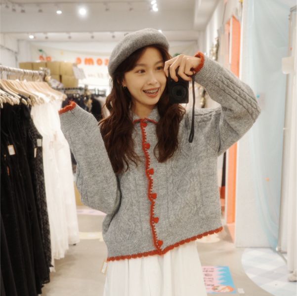 娃娃領撞色針織外套 