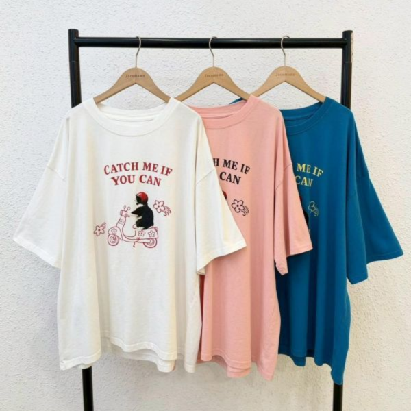 騎車小黑貓大踢 