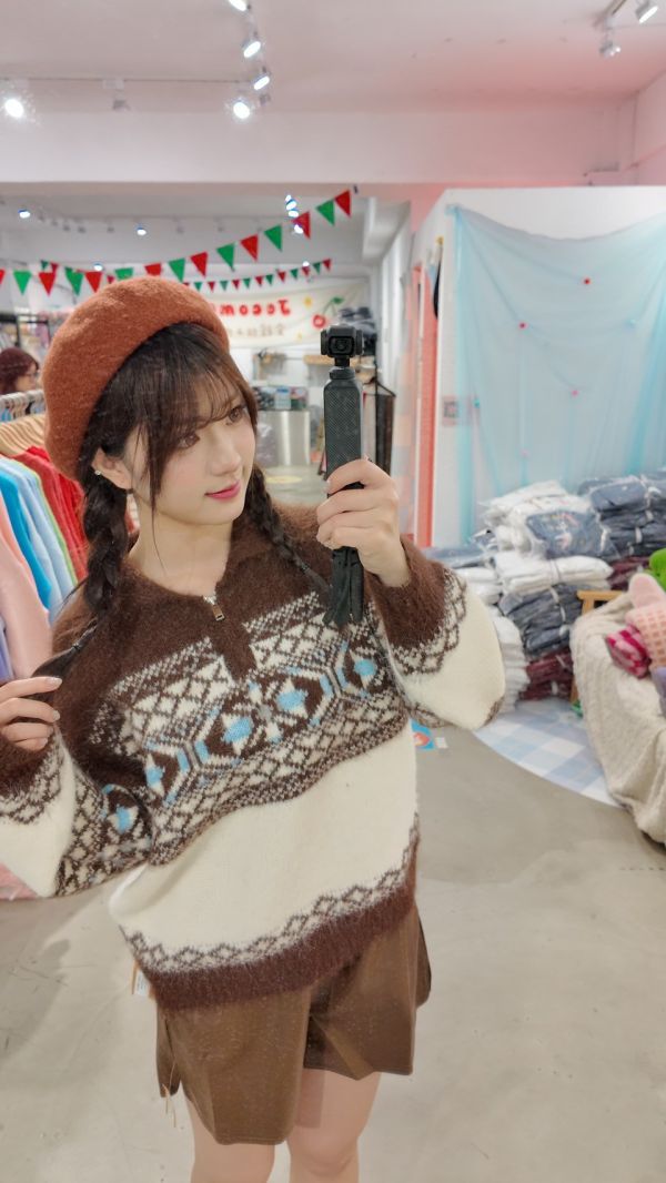 復古圖騰半拉鍊毛衣 