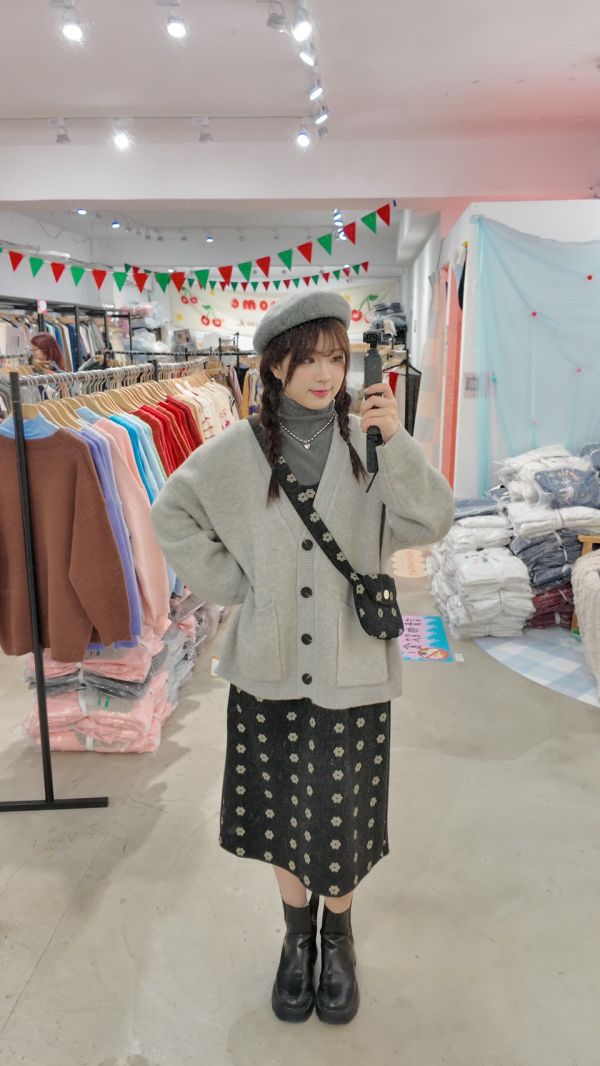 超高領素面長袖上衣 