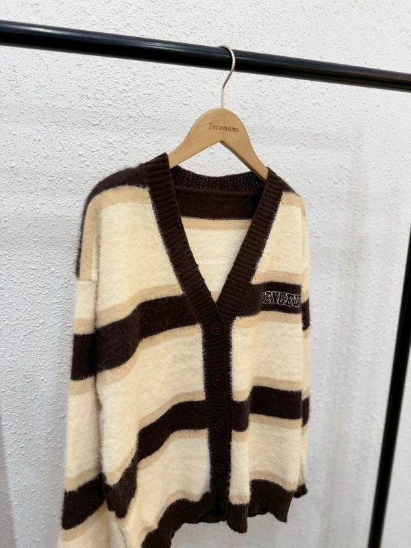 百搭粗線條針織外套 