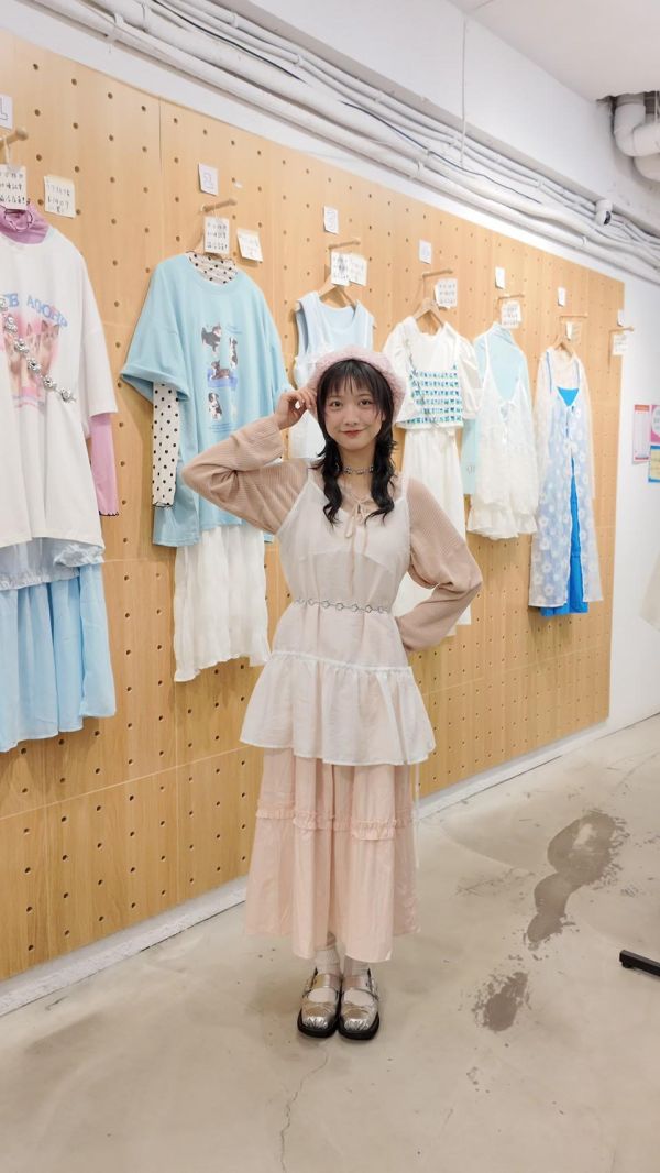 細肩抽繩裙擺罩衫 