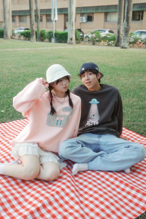 自訂款-外星飛碟牛牛大學踢 