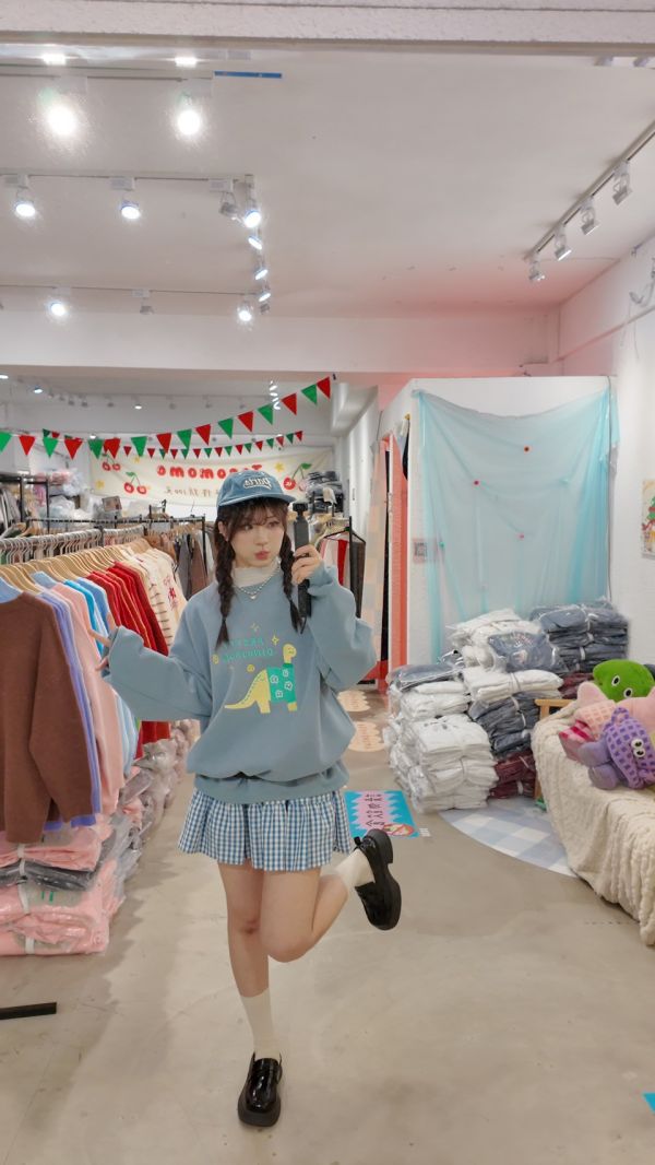 自訂款-漂亮恐龍刺繡大學踢 