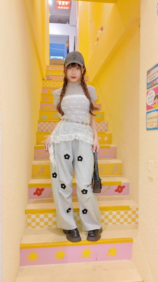 日常小花刺繡長褲 
