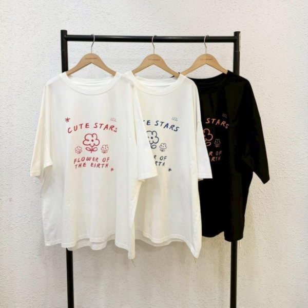 線條花朵星星大踢 