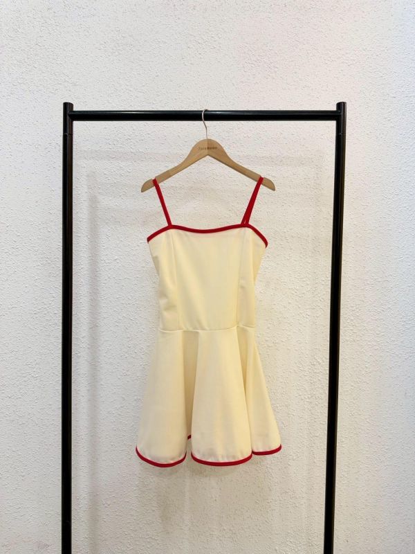 簡約撞色滾邊洋裝 