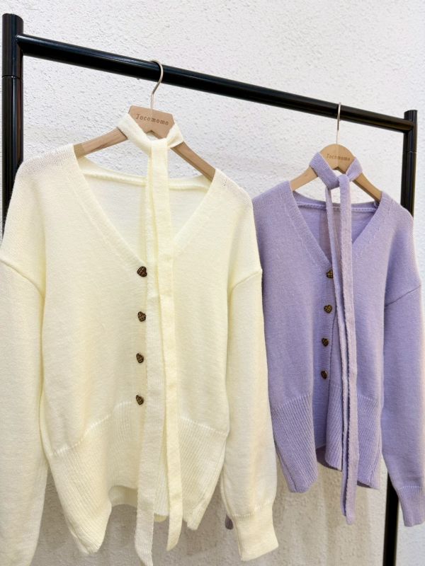 綁帶愛心釦針織外套 