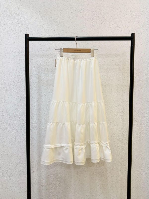 質感光澤蛋糕裙 