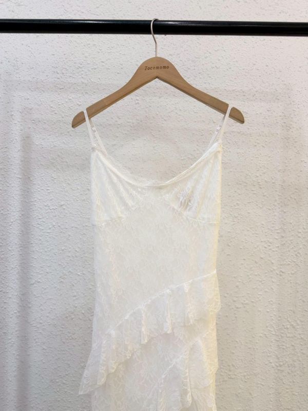 開衩蕾絲層次洋裝 