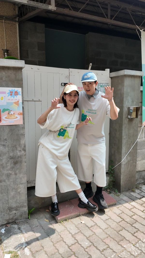 自訂款-漂亮恐龍刺繡大踢 