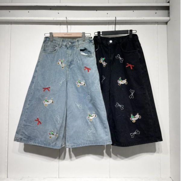 預購-狗狗刺繡七分褲 