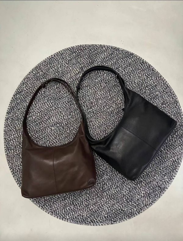 〖預購＋現貨〗全牛皮餃子包 