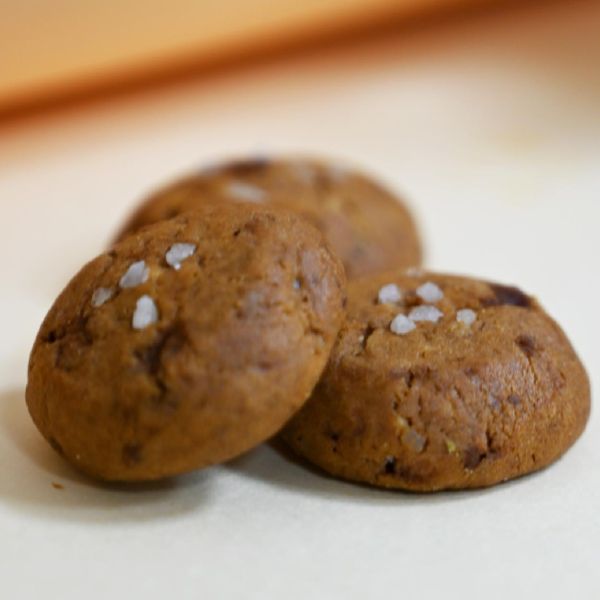 蹦蹦黑糖核桃酥餅 黑糖核桃酥餅,手工餅乾,餅乾禮盒,常溫禮盒,伴手禮推薦,下午茶點心,辦公室零食