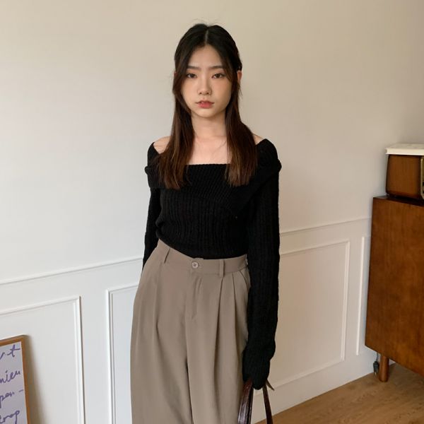絕美鎖骨坑條長袖上衣【252SC】 