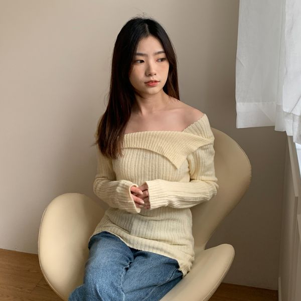 絕美鎖骨坑條長袖上衣【252SC】 