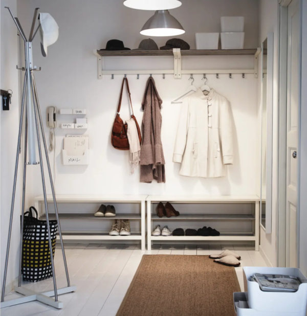 白色簡約衣帽架 