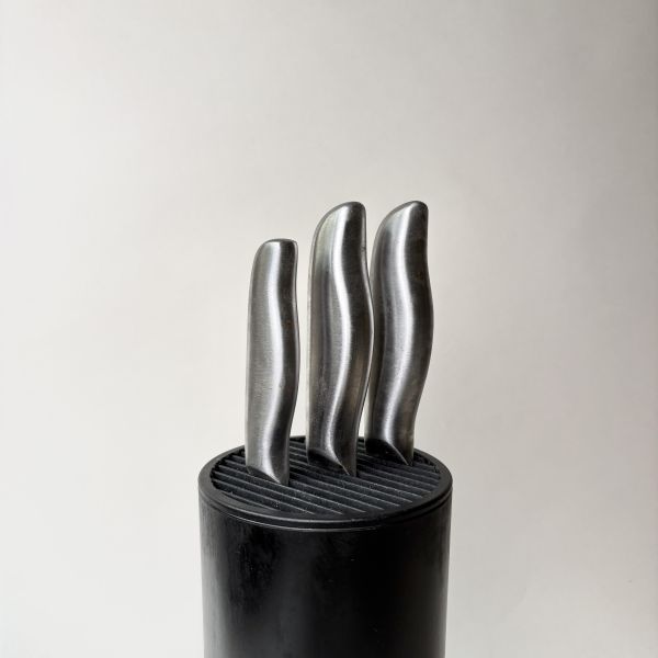 黑色圓筒收納刀架 