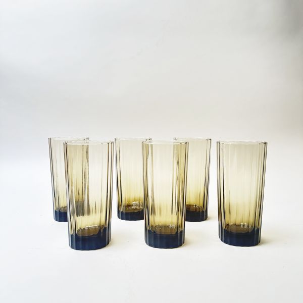 多角棕色玻璃杯 