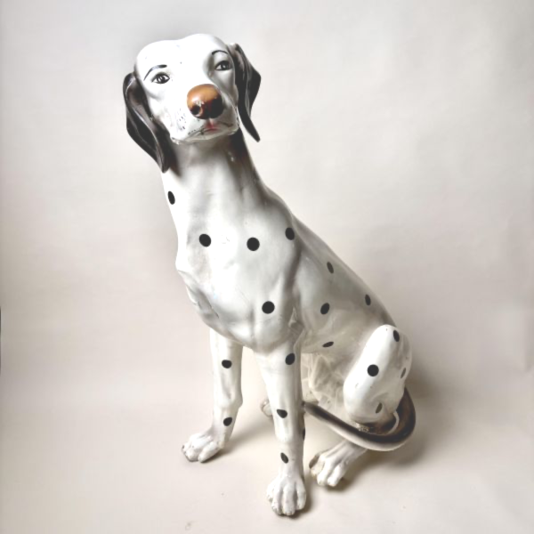 魅惑大麥町塑像 