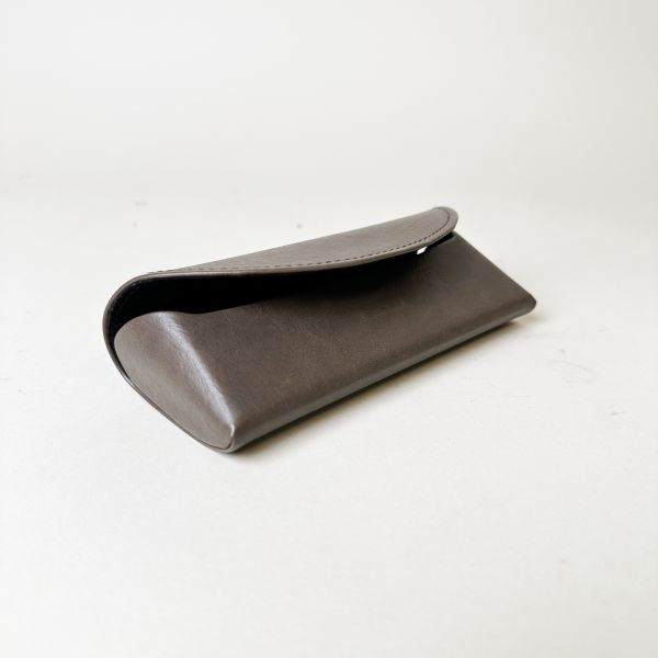 深褐色皮革眼鏡盒 