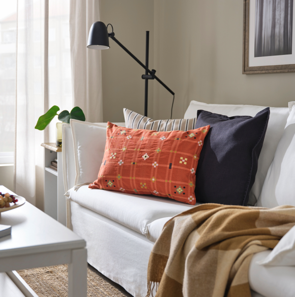 編織小花紋靠枕 