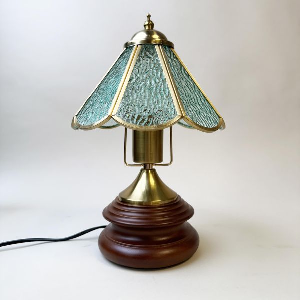 透藍傘形玻璃木座桌燈 