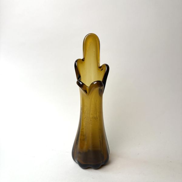 琥珀色五指花瓶 