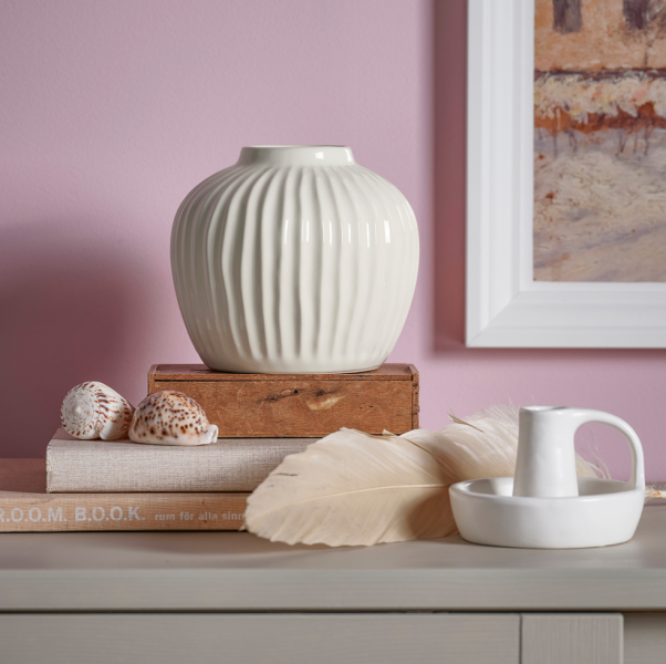 乳白釉直紋胖花瓶 