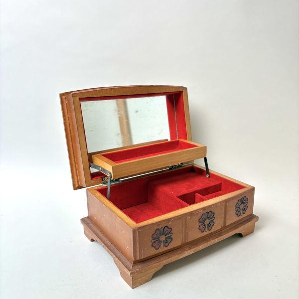 復古花卉木製首飾音樂盒 