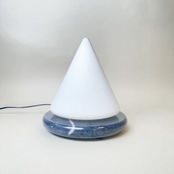 大理石座錐形桌燈 