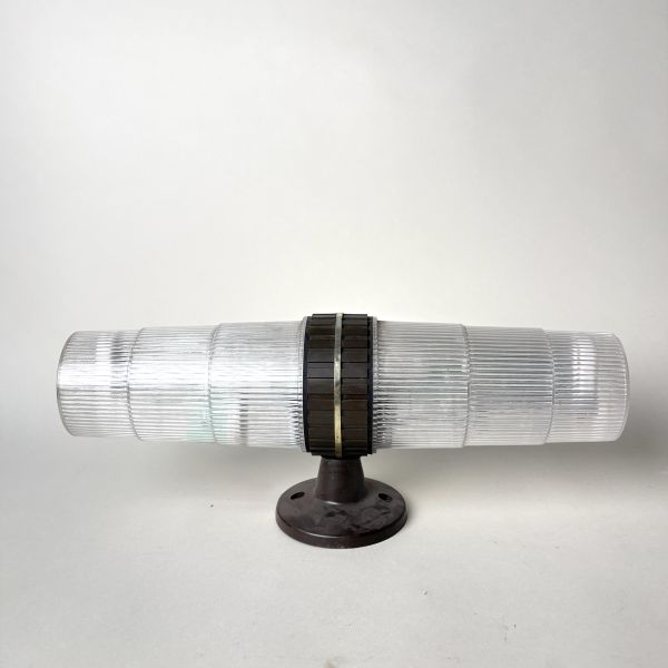 深咖啡塑料雙頭壁燈 