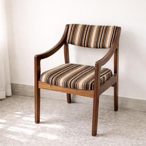 棕色條紋布面實木椅 