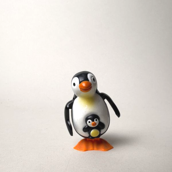 發條小企鵝 