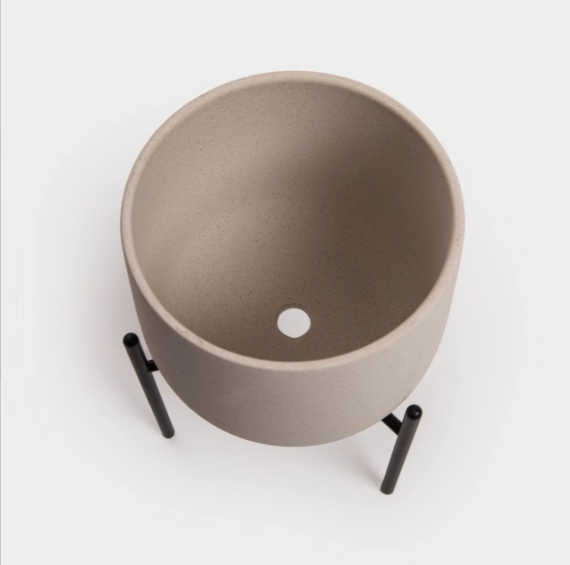 大地灰附架陶瓷盆器 