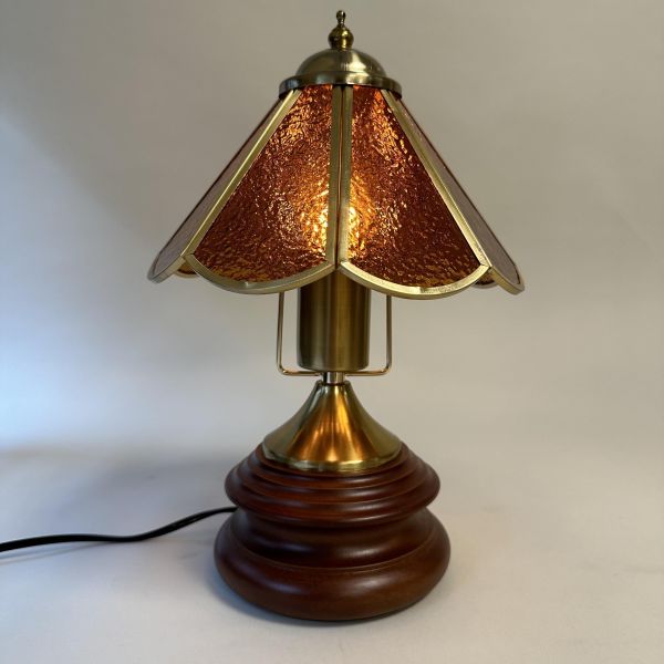 棕色傘形玻璃木座桌燈 