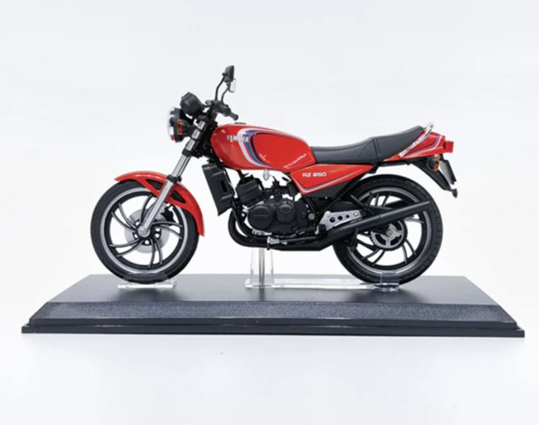 Yamaha RZ250 YSP 模型 