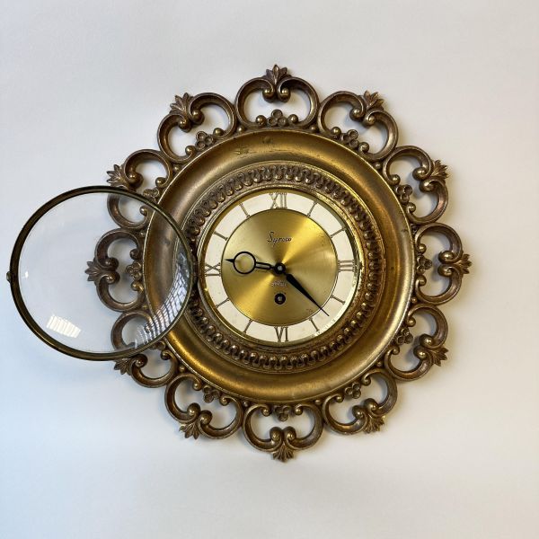 雕花邊框圓掛鐘 