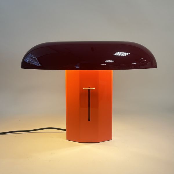紅橘現代桌燈 