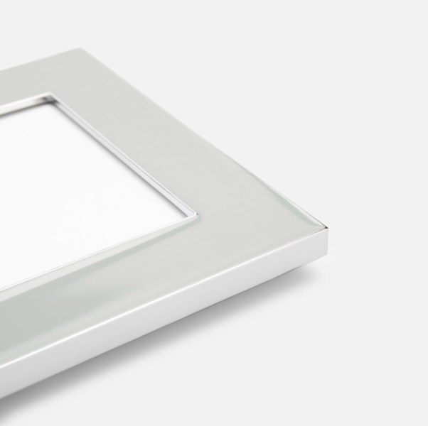 暖灰金屬寬邊相框 