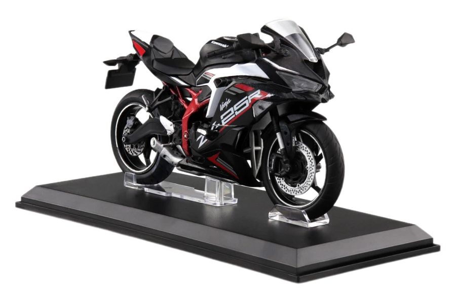 Kawasaki Ninja ZX-25R 模型 