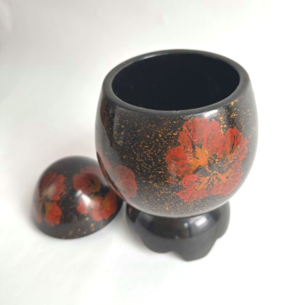 蛋形漆器擺飾 